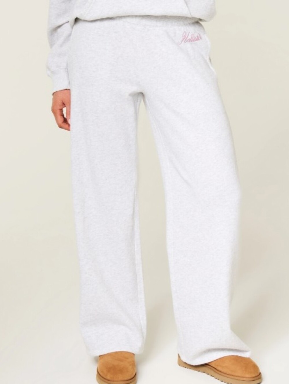 HOLLISTER - SPARKLE LOGO GRAPHIC WIDE LEG SWEATPANTS